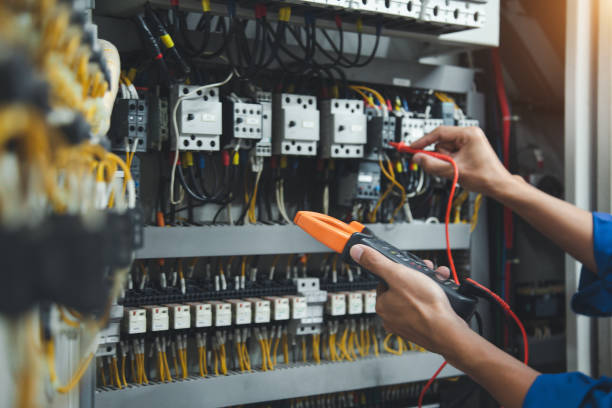 Best Electrical Repair Services  in Hampton, IA